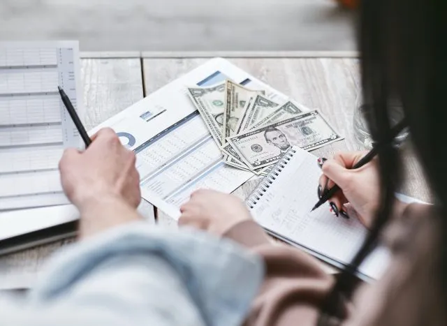 Zdrowie psychiczne może mieć wpływ na sposób, w jaki radzisz sobie z pieniędzmi